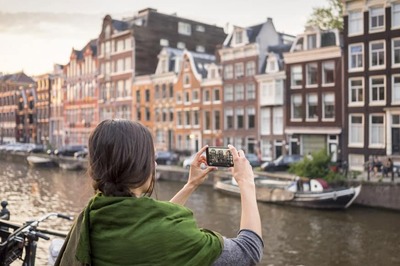 Amsterdam Bans New Tourist Shops Contributing to 'Disneyfication' of City