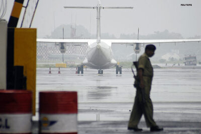 Flight makes emergency landing after bomb threat