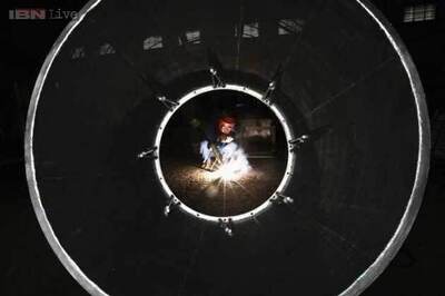 China industrial activity shrinks in December, calls grow for more stimulus