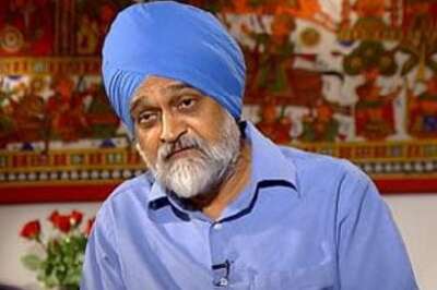 Montek hints at 'popular' Union Budget