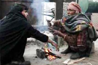 Waiting for blankets, 7 die of cold