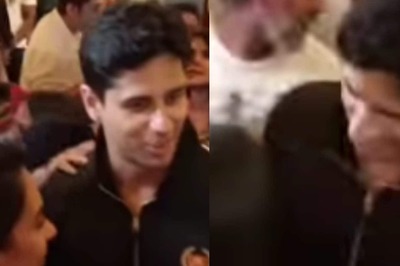 Sidharth Malhotra Dispels Breakup Rumours As He Hugs Kiara Advani At Bhool Bhulaiyaa 2 Screening