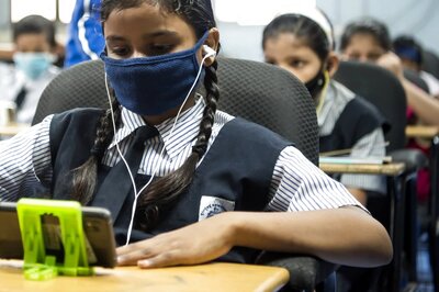 62% Parents in Maharashtra Don't Want to Send Kids to School from January 24 Amid Surge in COVID-19 Cases: Survey