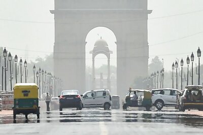 Cloud Cover, Gusty Winds Protect Delhi from Heat