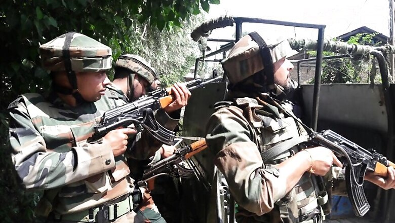 Encounter Underway in J&K's Pulwama; One Terrorist Holed up