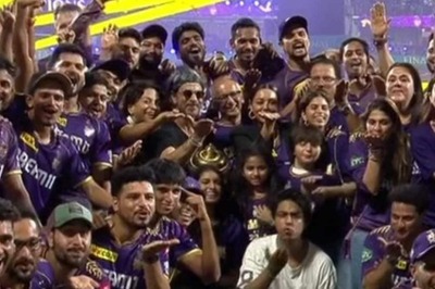 SRK Asks KKR To Recreate Harshit Rana's Infamous 'Flying Kiss' After Winning IPL 2024; Watch Viral Video