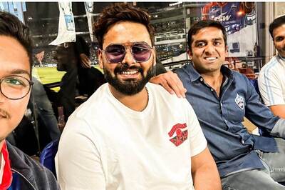 WATCH: Rishabh Pant Arrives at Arun Jaitley Stadium, Cheers For DC During Match vs GT