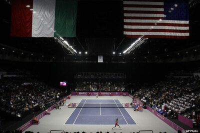 Italy take 2-0 lead over US in Fed Cup final