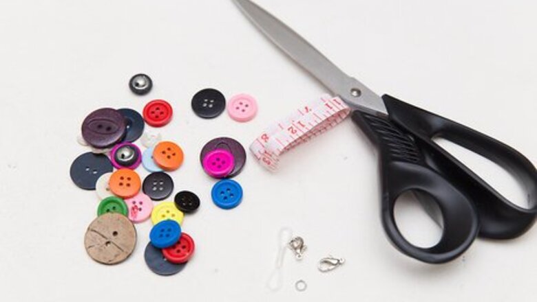 How to Make a Button Necklace