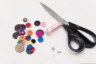 How to Make a Button Necklace