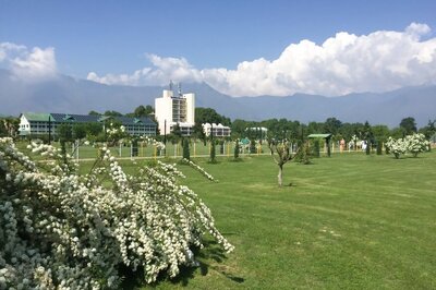 Kashmir University Got a Facelift Ahead of NAAC Team’s Visit, But Students Are Not Impressed