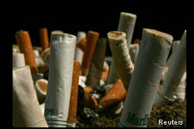 Smokers waste a year of their lives on fag breaks