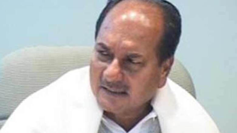 Antony seeks report from Navy on submarine incident