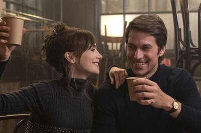 Emily in Paris Season 4 Part 1 Review: Lily Collins and Lucas Bravo's Slow-Burn Romance Is Forgettable