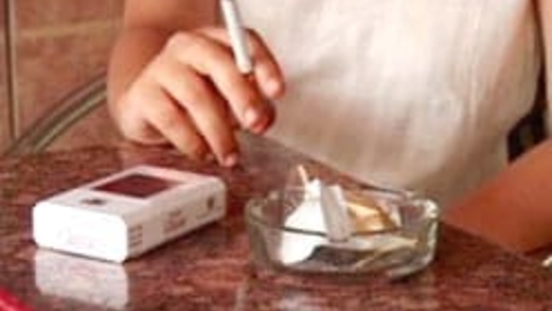 Smokers, you are puffing radioactivity