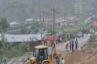 One Dead in Landslide at Arunachal Pradesh's Sood Village, Traffic Movement Hit on Yupia-Doimukh Road  