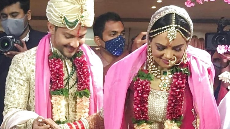 Aditya Narayan Ties the Knot with Shweta Agarwal, See First Photos from the Wedding