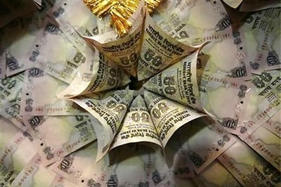 Re at six-week high, spurts by 105 paise vs USD