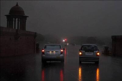 Delhi: Rains likely to continue on Sunday, says MeT