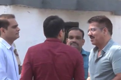 Encounter Cop Daya Nayak Spotted Outside Salman Khan’s Bandra House; Police Probe Firing | Watch