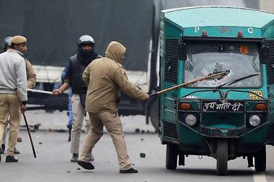 Seven Metro Stations Closed in Northeast Delhi in View of Violent Protest Against Citizenship Law