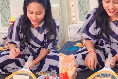 Woman Toasts Bread On Mosquito Racket, Internet Can't Believe It