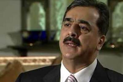 Pak PM equates Kashmir with Palestine