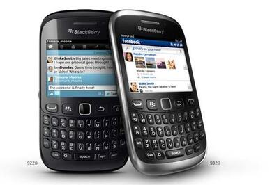 RIM launches BlackBerry Curve 9320