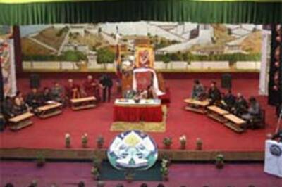 Tibetan exiles play down shift from China policy