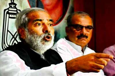 'Stood Behind You for 32 Yrs But No More': Jolt to RJD Before Polls as Lalu Confidant Raghuvansh Singh Quits