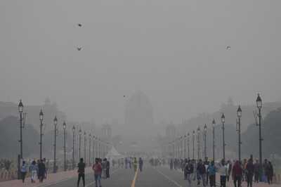 Mercury Drops to 10.4 Degree Celsius in New Delhi, Light Rain Predicted