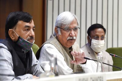 'Can't be Silent': Election Commissioner on Helping Covid Patients Exercise 'Democratic Right' of Voting