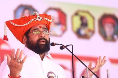Maharashtra CM Announces Diwali Bonus For Mumbai Civic Body Staff, Others Ahead of Poll Announcement