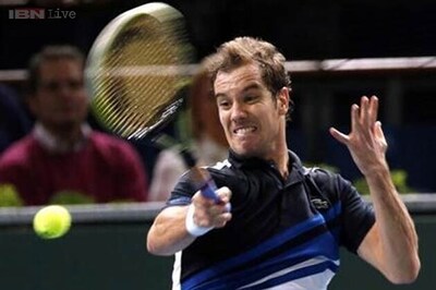 Gasquet stays on course for London as Tsonga crashes out