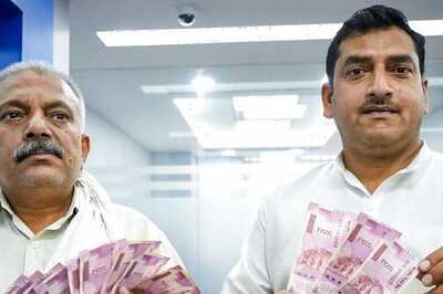 Rs 2000 Note Exchange 2nd Day: Some Bank Branches Run Out Of Cash For Swap