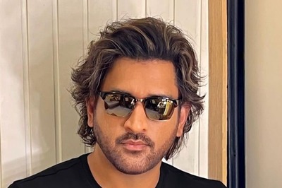 WATCH: MS Dhoni Spotted With His Iconic Hairstyle, Gives Fans a Nostalgia Ride