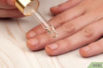 How to Apply Cuticle Oil