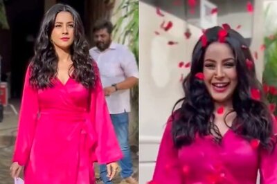 Shehnaaz Gill Leaves Fans Go 'Haye' As She Looks Prettiest In Pink; Watch
