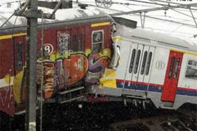 Passenger trains collision kill 20 in Belgium