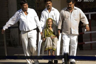 Violence mars J-K polls, brisk voting elsewhere