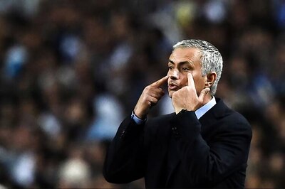 Chelsea give under-fire Jose Mourinho 'full support'