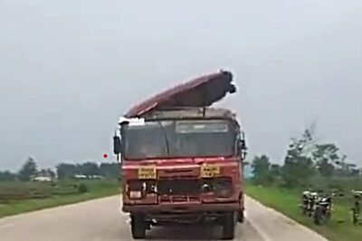 On Cam | State Bus With Half-Broken Rooftop Runs on Road in Maharashtra's Aheri; Probe Ordered