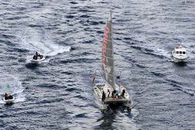 Plastic bottle boat crosses Pacific, reaches Sydney