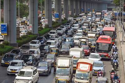 Mumbai Traffic Curbs For India-Sri Lanka Clash at Wankhede Stadium | Check Diversions, Parking Spots