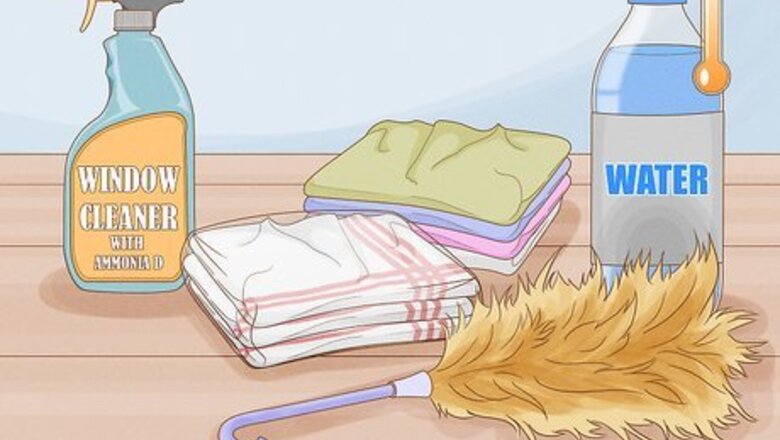 How to Clean Fake Plants
