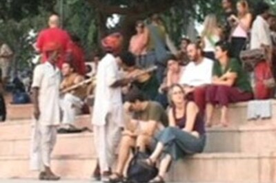 US, Britain ask citizens to stay alert in India