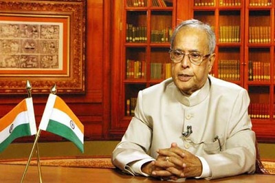 Delhi BJP delegation meets President Pranab Mukherjee
