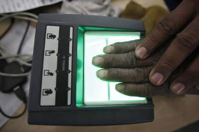 Aadhaar Enrollment: Government banks on Post Offices and Banking Institutions than Private Agencies