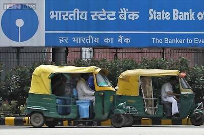 Delhi Government mulling introduction of 'smart comfort taxis' as cheaper alternative to auto rickshaws