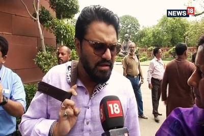 Babul Supriyo Won't File FIR in Jadavpur University Heckling Incident. Supporters Laud His Reason